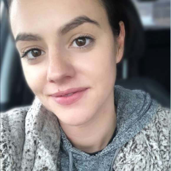 Meet your Posher, Evaleen - Picture 1 of 1